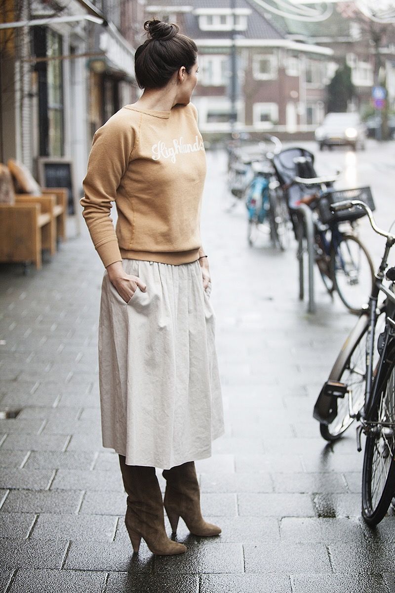 streetstyle look spring 2016 BlogForshops sabrina wearing Isabel Marant Highlands sweater How to wear a midi skirt this spring